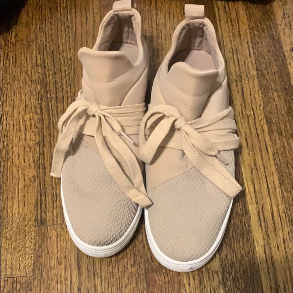 Steve Madden sneakers